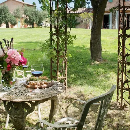 Villa Podere Gragnano 12, Emma Cetona